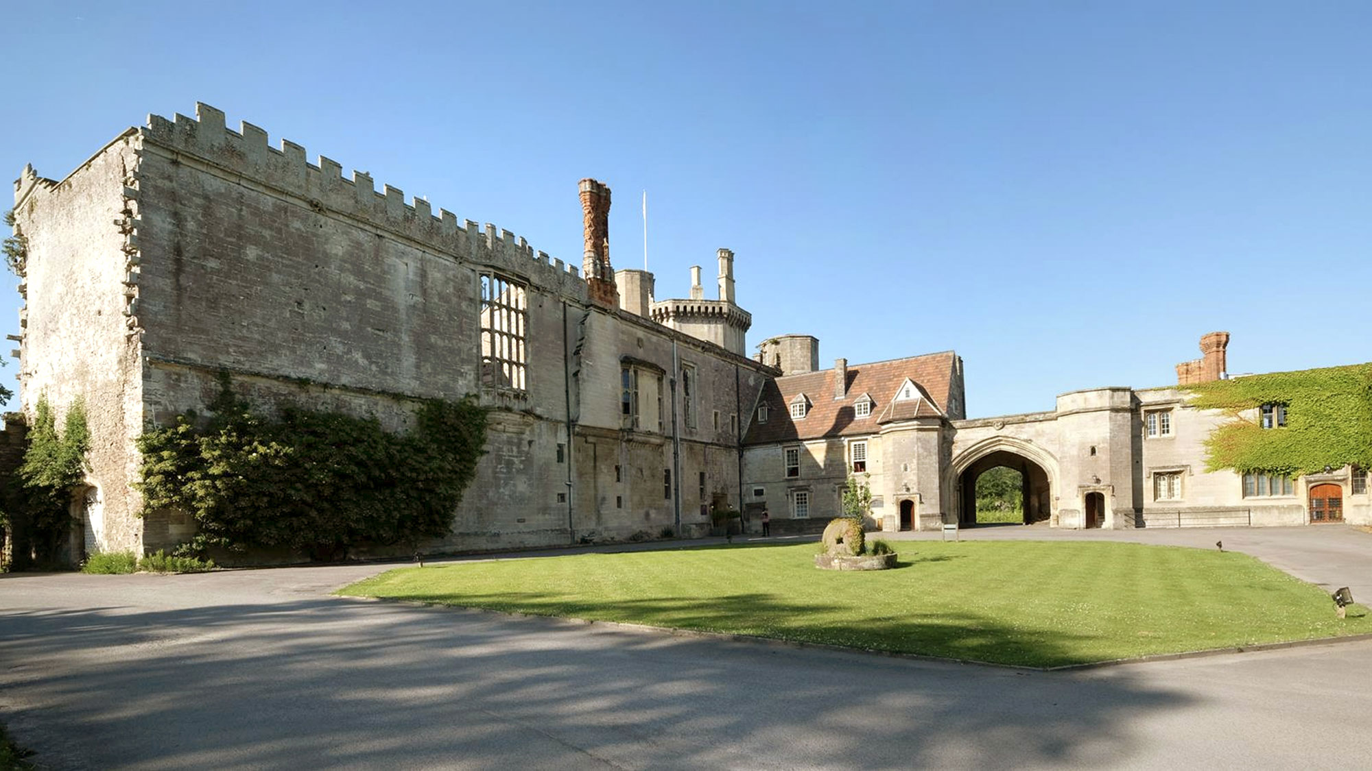 THORNBURY CASTLE HOTEL 20